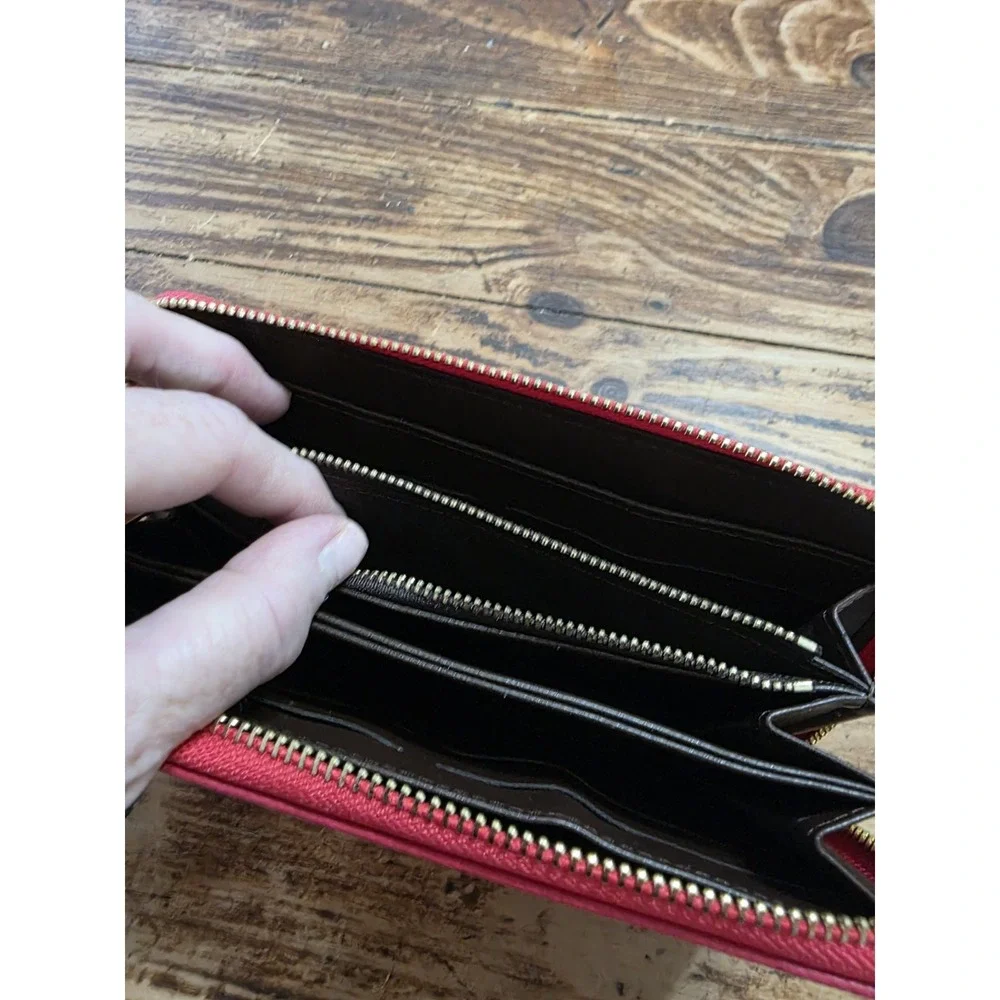 Unknown Brand Medium Zip Wallet - Pink